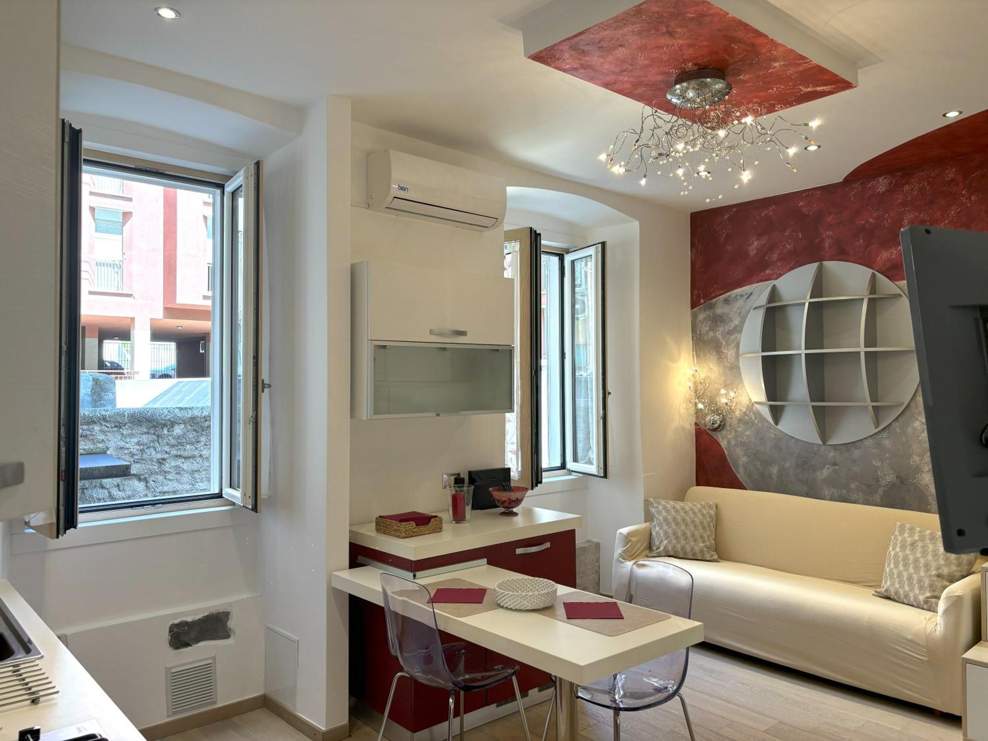 Red Velvet Apartment Триест Екстериор снимка