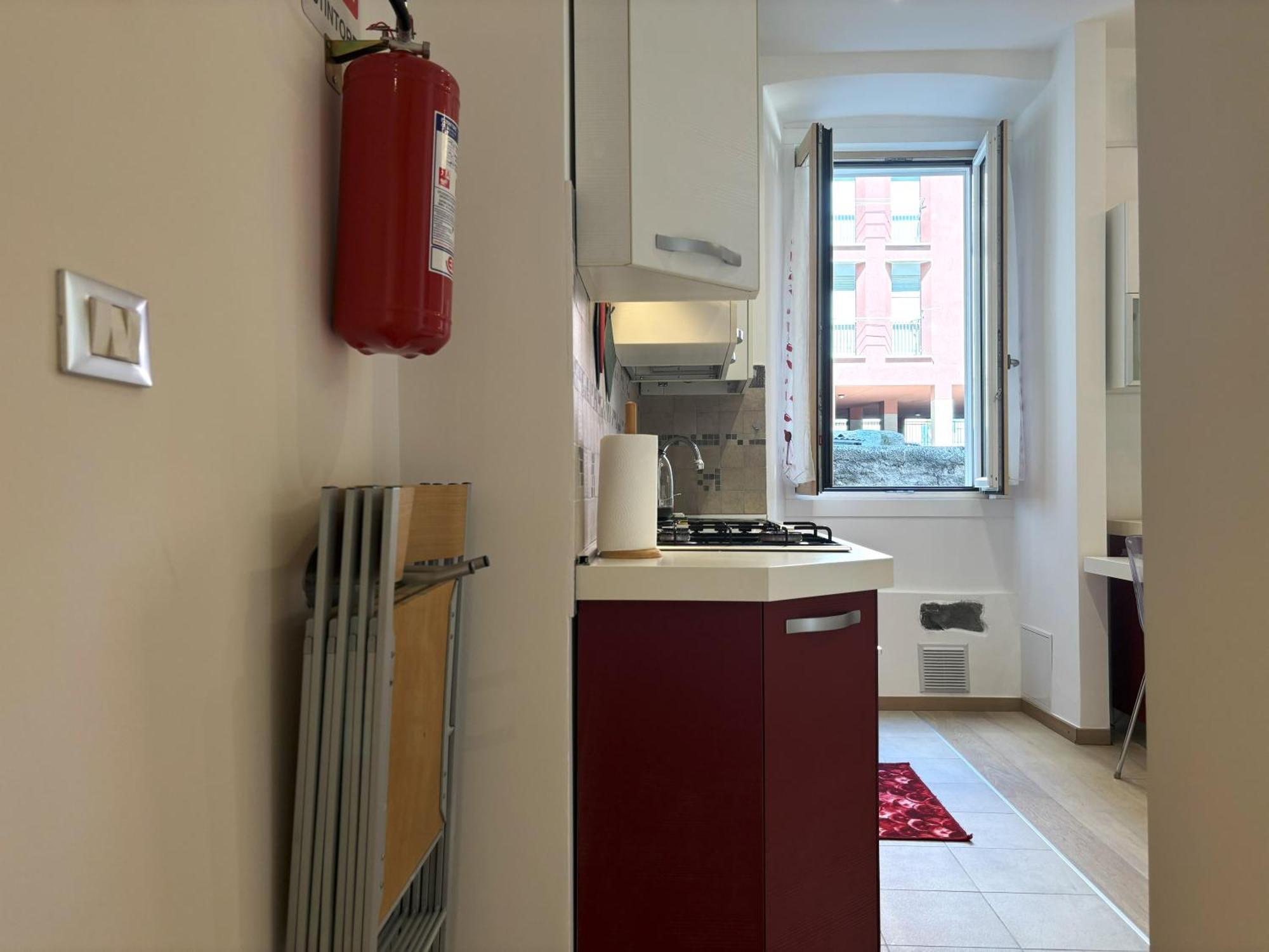 Red Velvet Apartment Триест Екстериор снимка